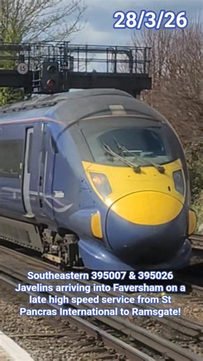 Southeastern Javelin duo arriving into Faversham with 395007 & 026 #trainspotting #class395 #javelin
