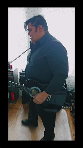 Not fade away , Guitar solo , Buddy Holly cover