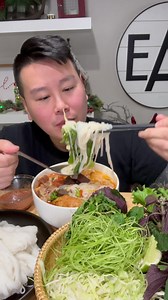 252K views · 7.7K reactions | Bún Riêu | Vietnames Crab, Pork, Shrimp and Tomatoes Vermicelli Rice Noodle Soup. | mrintharriss | Facebook