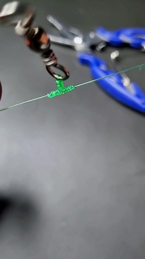 1.4M views · 9.9K reactions | Strongest Swivel Knot for Fishing #fbreelsfypシ゚viralfbreelsfypシ゚viral #fishingknottying #facebookreels #facbookfollowers #fishingreels #fishingtips #art #tutorial #swivelknot | One new Tricks | Facebook