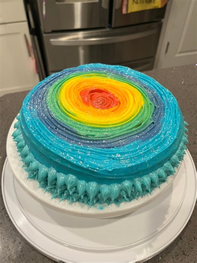 The 2025 hurricane cake debate continues on Florida Tonight! The petition for Publix to bring them back has surpassed 38,000 signatures. Tonight, we’ll speak to a Brevard baker who’s making hurricane cakes. And we’ll talk about making your own at home. I gave it a shot yesterday and it took the ENTIRE afternoon. 😆 We will cut into it and see how it tastes at 7! Shoutout to Bright Moment Co. for inspiring the flavors in the cake. I’ll post the recipe in the comments! 🍋 | FOX 13's Haley Hinds