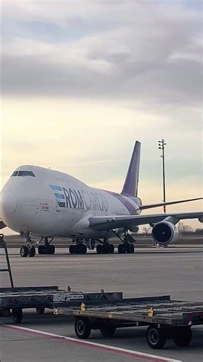 Rom Cargo 747-400