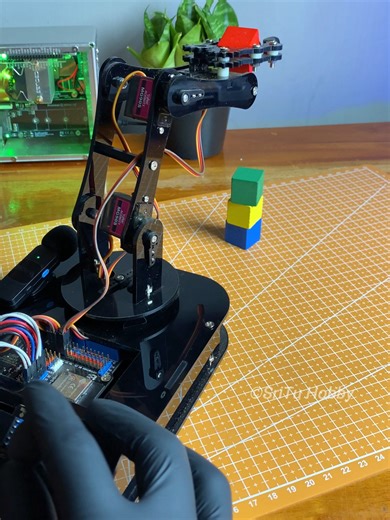 How to Create an Arduino Manual Control Robot Arm