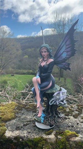 Statuette fée violette et dragon bleu