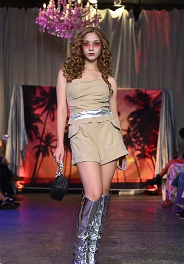 effortlessly iconic 👑✨ 🎥: @shotsbysanti . . . . —AB #texasmodels #texasmodel #explorepage✨