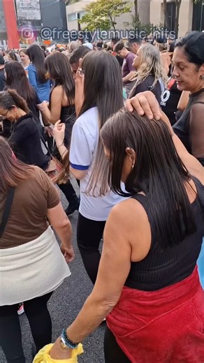 2.5K reactions · 64 comments |  São Paulo - Brazil  #freestyle #remix #freestylemusichits #flashback #music #viral #vintagestyle #dance #movie #vídeo #freestylemusic #record #saturday #travel #party #travelgram #musicproducer #musicvideo #funny #life #movie #friday #whatsapp | DjAllan Back | Facebook