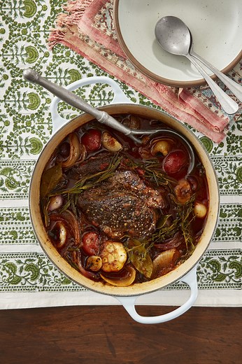 Fête the Family with These Easy, Elegant Christmas Eve Dinners