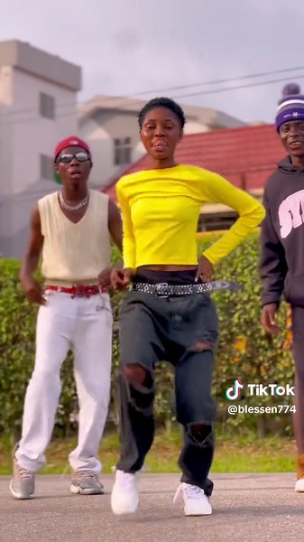 Dynamic Dance Moves with Belle: A Must-Watch Performance