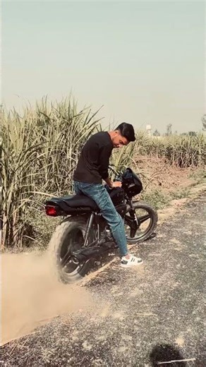 Splendor bike stunts