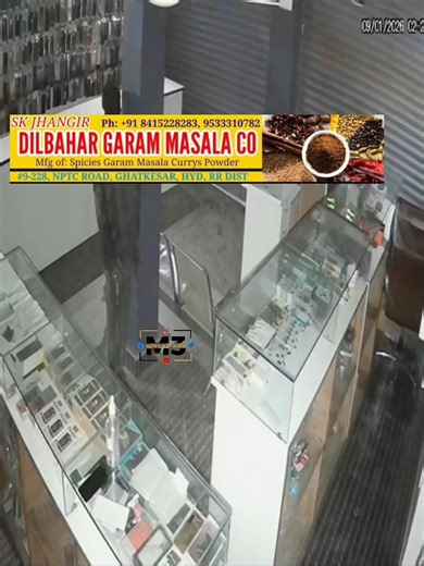 Two thieves were caught red-handed by the police at Alnoora Mobile Shop on Bodhan Road, opposite Kachiyan Graveyard, last night. The shop owner informed the police, and ACP Syed Mastan Ali, 2 Town ASI Mohan, and team took immediate action. The thieves, one of whom was keeping watch outside the shop pretending to sleep while the other broke in, were apprehended by the police. The complex owner had alerted the authorities. The accused have been handed over to 1 Town PS limits. Further action is be