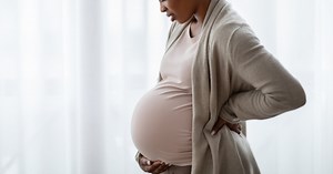 More older women becoming first-time moms as young pregnancies drop