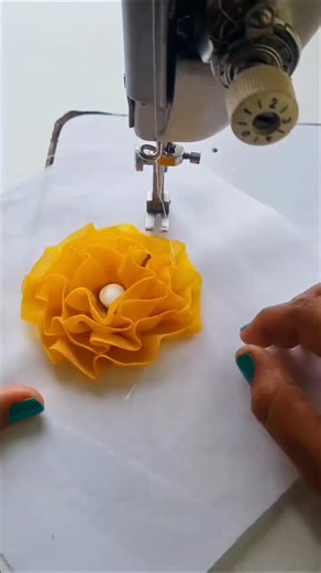6.9K views · 59 reactions | Easy sewing tips and tricks......❤️淋瑱 . #sewing #love #machine #tipsandtricks #sewingtips #reelsvideoシ #fypシ #diy | Happy Sewing | Facebook