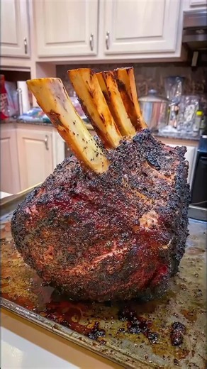Herb-Crusted Standing Rib Roast Ingredients 1. Bone-in Beef Rib Roast – 6 lb 2. Olive Oil – 3 tbsp 3. Garlic – 8 cloves, finely minced 4. Fresh Rosemary – 2 tbsp, finely chopped 5. Fresh Thyme – 2 tbsp, finely chopped 6. Fresh Parsley – 2 tbsp, finely chopped 7. Coarse Kosher Salt – 2 tbsp 8. Black Pepper – 1 tbsp, freshly cracked 9. Onion Powder – 2 tsp 10. Garlic Powder – 2 tsp 11. Smoked Paprika – 1 tsp 12. Worcestershire Sauce – 2 tbsp 13. Unsalted Butter – 3 tbsp, softened 14. Beef Broth – 