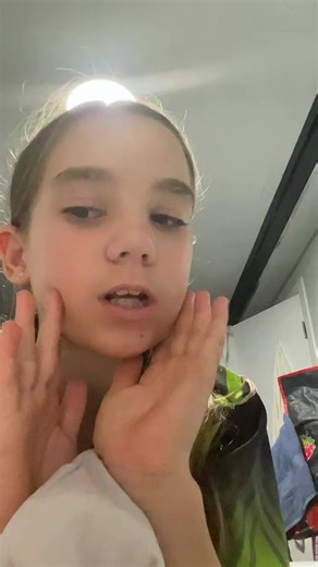 Heidi your model girl❤️ (@heidijade7)’s videos with Primadonna Acoustic Version - That Froot Looks Familiar