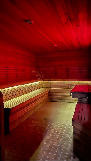 Did you know there’s a Russian Bathhouse in downtown Detroit? 😅 IYKYK and if you haven’t been to (or even heard of) The Schvitz…it is an experience well worth having! 💦 @theschvitz is Detroit’s original urban health club (it opened in 1930!) and is still open today – offering massages, facials, saunas, steam rooms, cold-plunge pool, and the coolest vibe in town! 📆 The cost is $40 per visitor and both separate gender and all gender hours are available (but we highly recommend the Women-Only Ho