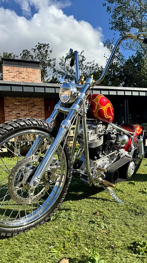 ‘Valentina’ in the sun ❤️‍🔥 One of our Classic Shovels — a family of reborn classics built with a focus on beauty, craftsmanship, and innovation. ⁣ Fully rebuilt and upgraded, these Shovels ride like daily bikes — just better. ⁣ This one’s available, and the full spec sheet is ready if you’d like more details. ⁣ Proudly built in Copdock, England. ⁣ #ElLoboCycles #ClassicShovel #Valentina #CustomHarley #Shovelhead #MotorcycleReels #ChopperStyle #BuiltInCopdock #BuiltnotBought | El Lobo Cycles