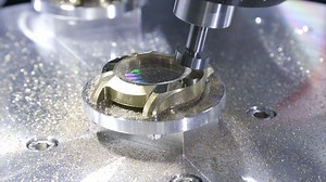 1.6K views · 51 reactions | FANUC ROBONANO α-NMiA Ultrapräzision, verbesserte Einsatzfähigkeit und Nachhaltigkeit! FANUC ROBONANO eignet sich für das Fräsen und Anreißen von Werkstücken mit einer Größe von bis zu 300 × 210 mm. #Ultraprecision #Maschine #FANUC #ROBONANO | FANUC Deutschland | Facebook