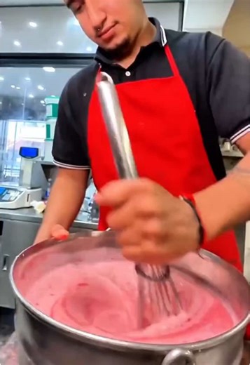 🍨 Chinin Heladería Helado artesanal desde 1965 ❤️🇦🇷✨ Los esperamos en: 📍 Chinin Helados – Núñez Av. Cabildo 3599, CABA Wsp 1154977711 📍Chinin Helados - San Martín Pueyrredón 4316 Wsp 1131684141 📍Chinin Helados - Villa Ballester Alvear 2210 Wsp 113897099 Promociones por PedidosYa ✨ #chinin #chininhelados #heladoartesanal #tradicion #heladeria