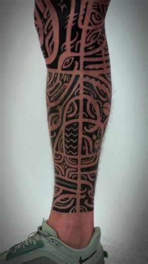Inside leg sleeve details #polynesiantattoo