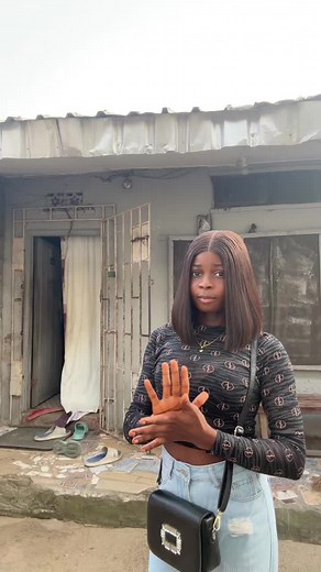 Some people just dey talk rubbish for my comment section 💔🥺some say the labour was too much others say CS nor be bad thing 🥲🥲you know the meaning of loosing ur 5yrs old son just few weeks before ur labour 💔💔💔💔if na you hw you won take combine the pain together 😭😭😭make ona rest 🥺it’s well🥲💔who go hospital cum back nor know wetin God do for am☺️