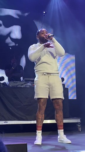 Kevin Gates performing Satellites live 2023