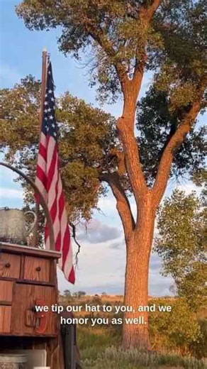 The emotional tribute capturing a cowboy’s deep respect for veterans