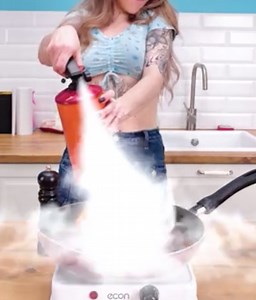 464K views · 81 reactions | Gadget for stirring food - will help in the kitchen! | Crafty Gadgets | Facebook