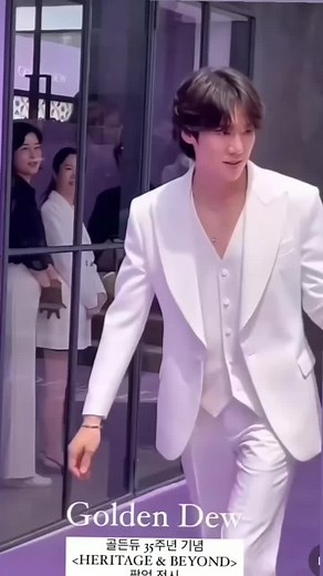 Yoo Yeon Seok in 'When The Phone Rings': A Visual Journey