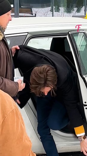 19K views · 336 reactions | Man Shows Off Money to Get Taxi First: Taxi Driver's Decisive Response. Experience the Unexpected Turn of Events as a Passenger Flaunts His Cash. Share your thoughts on unexpected encounters in the comments and subscribe for more intriguing stories!  #TaxiDrama #UnexpectedTwist #MoneyTalks | Fabiosa Daily | Facebook