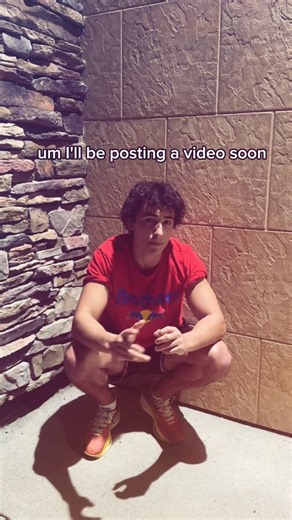 Charlie Schultz on Instagram: "That one time I was a foot model"