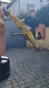 300K views · 50K reactions | Kicks  @topten_martial_arts @kickflixworldwide @totalkombat_ @topten_sports_italia #kickboxing #hmditalia #wakokickboxing #wako #fighter #combattimento #fighting #martialarts #training #calci #kicks #awesome | Piergiorgio Galli | Facebook