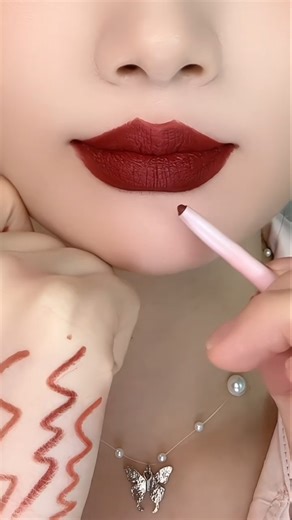 Perfect Lip Makeup for Any Occasion | Easy Lipstick Tutorial for Beginners#lipart#shorts#lipstick