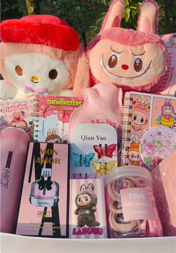 Dubai Boy's Heartfelt Gift Ideas for His Sri Lankan Girlfriend