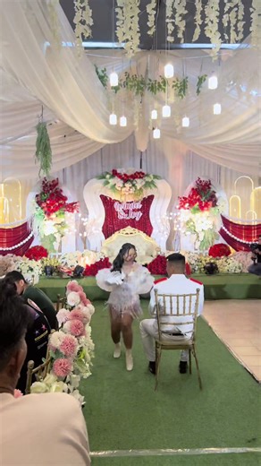 Dancing Bride Creates a DELightful Moment