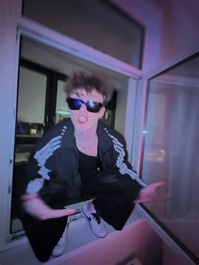 РОВИИИ (@r0wyyyzwerr)’s videos with БАБУБАБ выйдет на 5к клипов - Ernest Merkel