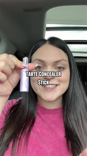Effective Concealer Stick to Cover Blemishes and Wrinkles
