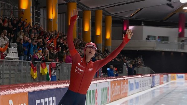 Eitrem shatters 5000m world record in Inzell