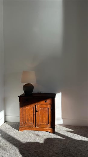 Ivy Carnegie- MOTHERHOOD on Instagram: "Any other moms get so overstimulated during the holidays? 😬 🙋🏽‍♀️ . . . Anything broken, Stained, ripped, missing pieces has got to go. . . . Be so intentional about those last minute items you’re frantically purchasing right now. Do you actually need them? . . . Will they make your home more focused on Jesus and health and creativity? Truly ask yourself that before clicking buy now. . . One thing I do know for sure is decluttering makes me hyper aware