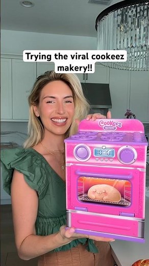 Trying the viral cookeez makery! Can it really bake a plushie?