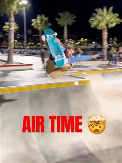 This Skater Doesn't Believe In Gravity 🤯 Clay Kreiner 👑 #skateboarding #skate #shorts