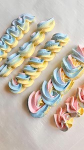 Piping Techniques Using ⬇️ 1M Open Star Tip ✨ I get my supplies over @wiltoncakes, this is by far one of my favorite & most used decorating tip! It has made my piping skills much easier, creates perfect designs & I definitely recommend purchasing these decorating tips if you’re interested in starting your baking career! • • • • • #andresdelights #baking #cakecakecake #decorating #pipingtips #1mopenstar #wiltoncakes #cakedecorating #559desserts #teenentrepreneur #bakinglove #bakingreels #wiltonti