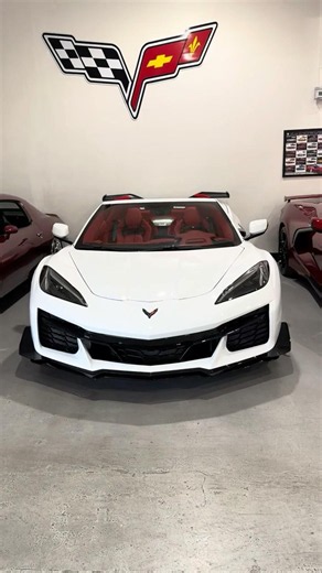23 C8 Z06 - 3 LZ W Red Dipped Interior!