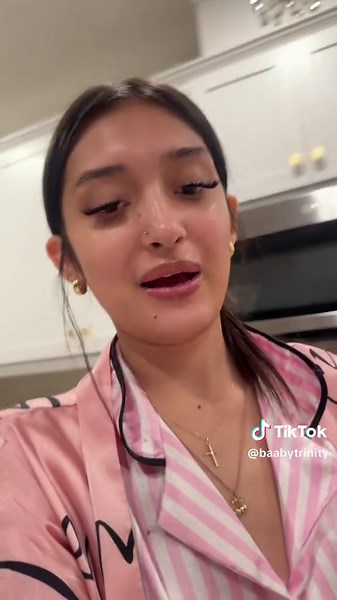 making this a series😂 here’s my girl dinner from last night and best believe it was DELISH #girldinner #baabytrinity #latenightcravings