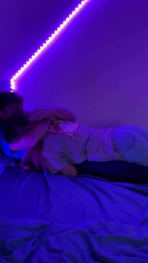 Couple lit: idées câlins et moments d'amour
