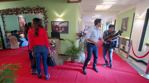 Raghav ki bahaon mein giri Vaidehi! Kaisa hoga Vaidehi ka ye safar? Iss Dilchasp Kahani ko Jaanne ke liye dekhiye #Qayaamatkiraat [StarPlus , Qayaamat Ki Raat , Hindi GEC , Entertainment , Drama , Familyfriendly , Best serial , Best Moments , Viral videos , Facebookdaily , Romance , Love , Thriller , Fantasy , Couples ] #starplusoriginal #qayaamatkiraat #karishmatanna #gauri #vivekdahiya #rajvardhan #thriller #fun #fantasy #couples #scary #serial #show #highlights #facebookpost #facebook | StarP