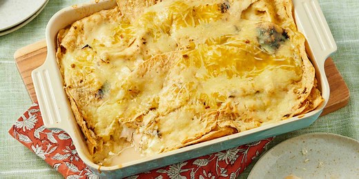 Quick and Easy Green Chile Chicken Enchilada Casserole