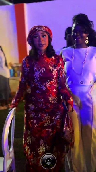 Multiple award winning actress and influencer @Akuapempoloo present at the grand openning of Serebour’s Place at Asante Akyem Agogo. #thetraditionalmc🎤 #ghananews #ghanafuodotcom #trendy #asante