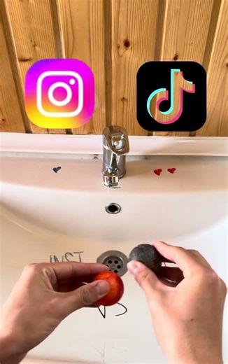 Instagram vs Tik Tok #memes #tiktok #instagram
