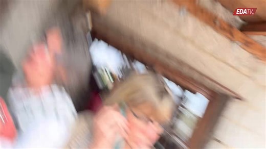 Si esto fuese EEUU, Francia o el Reino Unido, este subnormal o cualquiera que intente hacer esto no estaría vivo para contarlo, porque la seguridad de las parejas de los jefes de Estado y Gobierno de cualquier país del mundo le habría pegado dos tiros