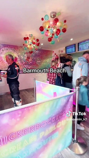 Welcome to Barmouth Beach, one of Wales’ best coastal gems! Perfect for paddling, picnics, and long walks with stunning mountain views. You’ve got the iconic railway bridge, cute little shops and cafes nearby, and even donkey rides in the summer! It’s been a popular seaside spot since Victorian times and once you visit, you’ll see why! #fyp #thingstodo #wales #barmouth #coast #beachtown #seaside #nature #staycation #easterholidays #beachwalk